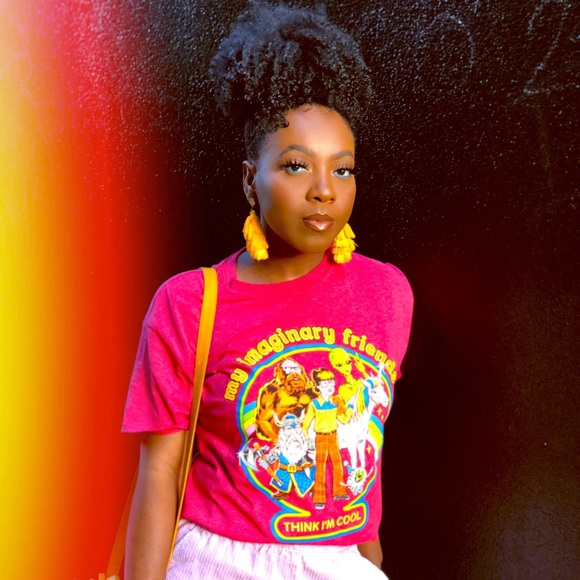 Meet Your Posher, Alexis 🌸 - Picture 1 of 12